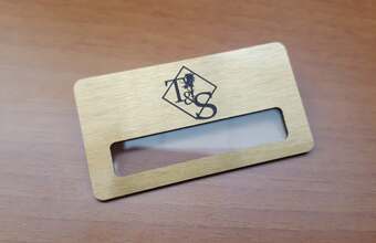 бейдж металлический с окном цвет золото