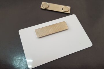 бейджи на магните